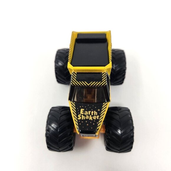 Monster Jam EARTH SHAKER Monster Truck 1:64 2024 Series 27 Vs. (ne5) - Picture 6 of 7